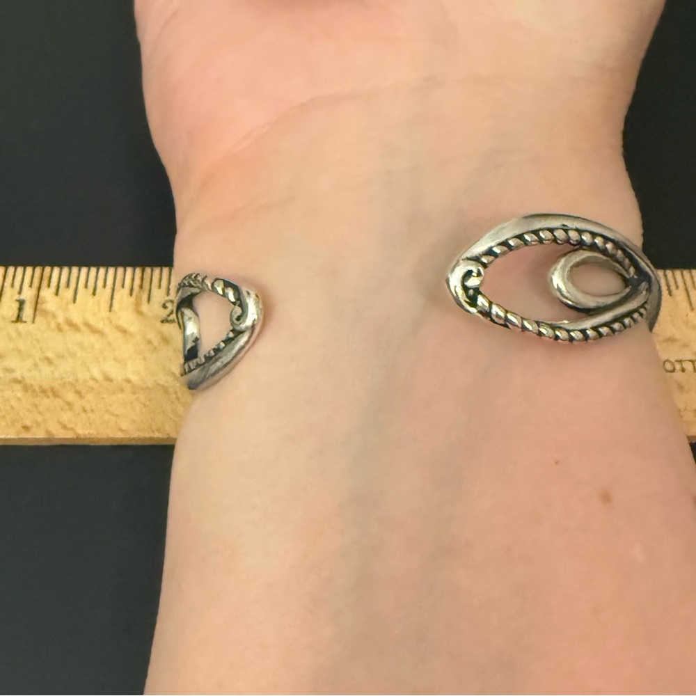 Carolyn Pollack Blue Lapis Lazuli and Sterling Silver Women's Cuff Bracelet - Picture 8 of 8